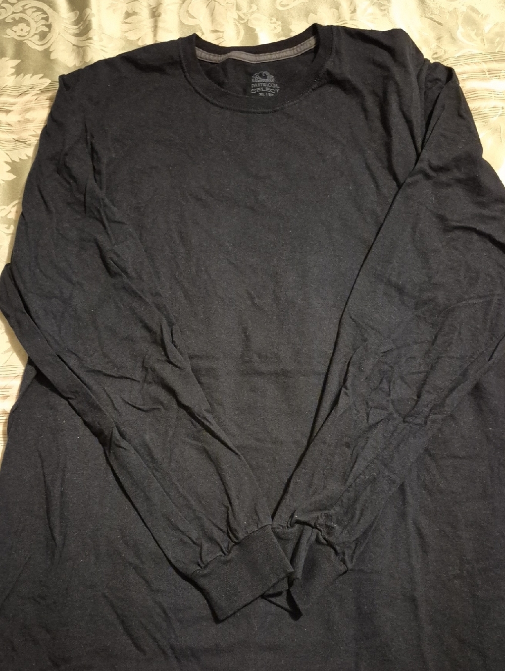 Fruit of the Loom Black Long-Sleeve Crewneck Shirt